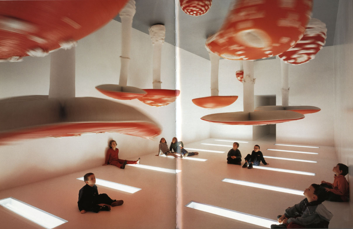 Carsten Höller, Upside Down Mushroom Room, 2000